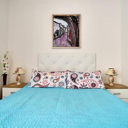 Cozy Studio Apartment Near The Beach Torrevieja Exterior photo