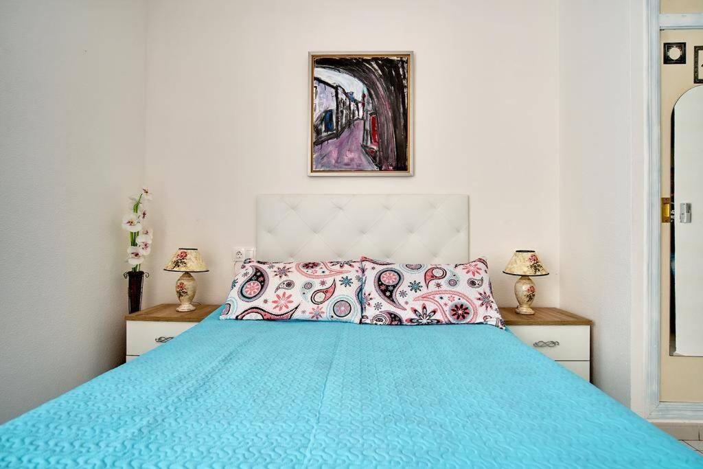 Cozy Studio Apartment Near The Beach Torrevieja Exterior photo