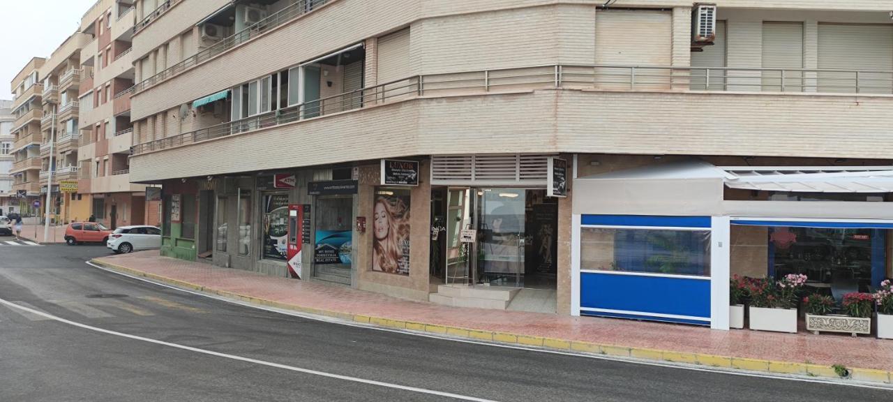Cozy Studio Apartment Near The Beach Torrevieja Exterior photo